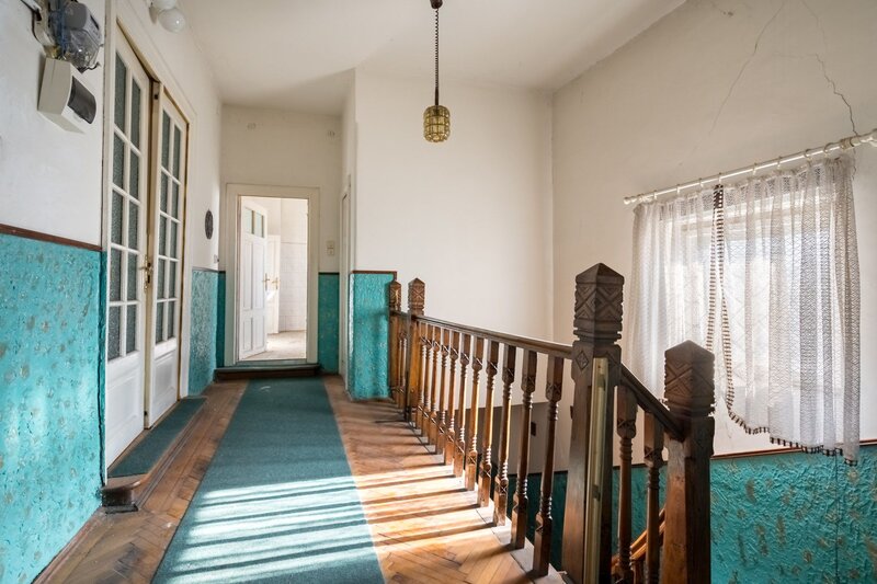 Cismigiu, Piata Victoriei, comision 0%, vila interbelica, curte libera 362 mp